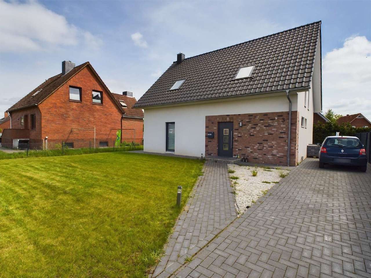 hochwertiges 4-Zimmer-Einfamilienhaus von 2021 in familienfreundlicher Wohnlage hochwertiges 4-Zimmer-Einfamilienhaus von 2021 in familienfreundlicher Wohnlage