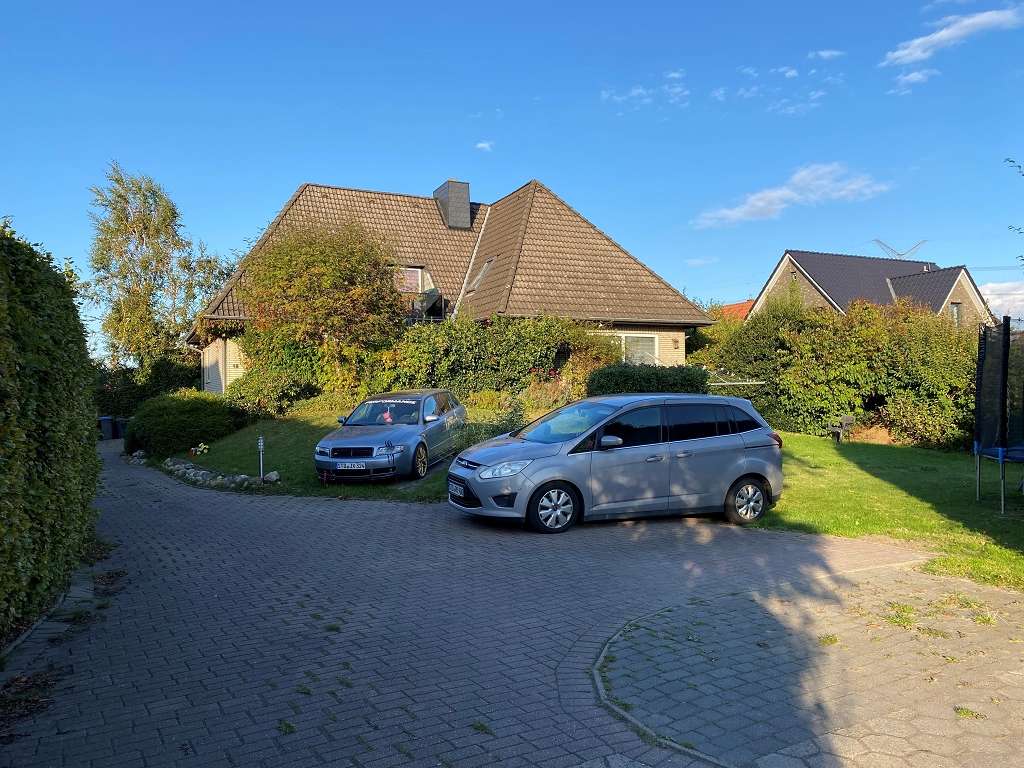 ### vermietetes 7-Zimmer-Dreifamilienhaus in Elbnähe ### ### vermietetes 7-Zimmer-Dreifamilienhaus in Elbnähe ###